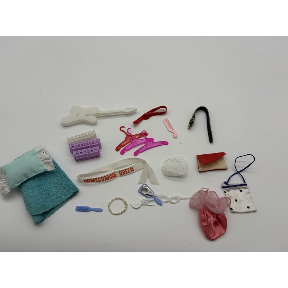Vintage Barbie  Accessories‎ w/Hangers, Guitar Purses Brushes Belts Jewelry